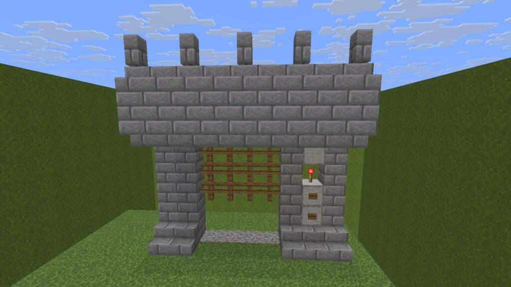 👑 Fully decorated Minecraft Automated Castle Gate with stone brick towers and fortress walls